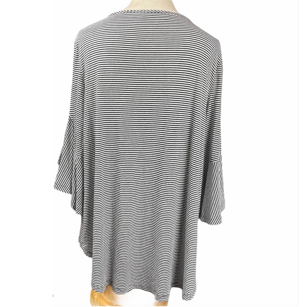 Philosophy Black/White Striped Crew Neck Bell Sleeve T-shirt Style Top Size 1X - Picture 3 of 7